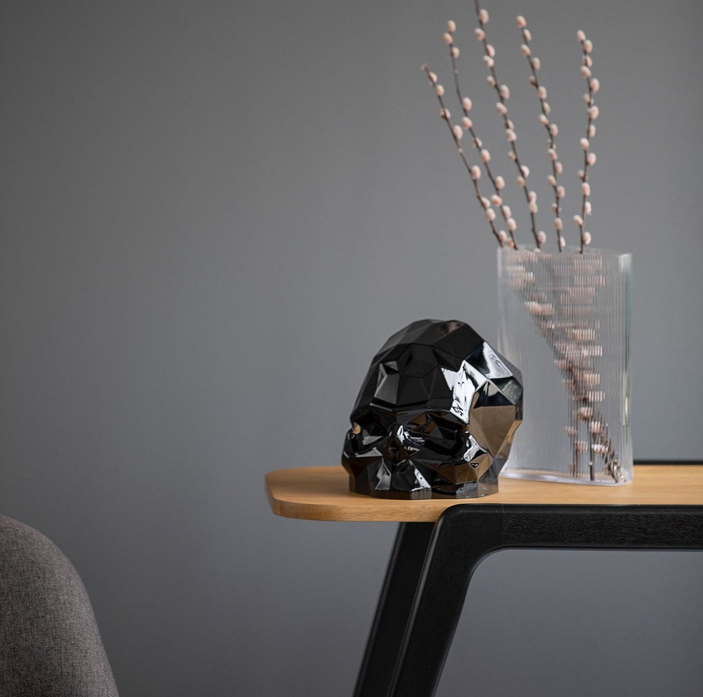 Memento Mori Faceted Skull Black Large
